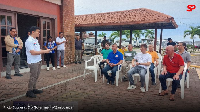 Zamboanga Chinese Associations donate 1,000 gift packs to indigent families