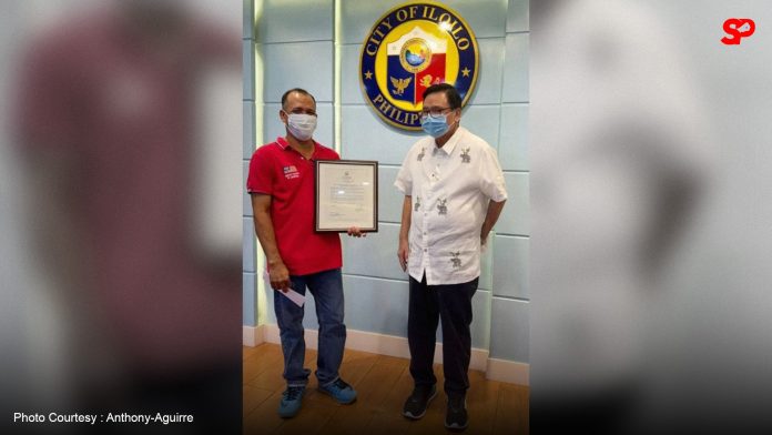 LTFRB lauds taxi driver for returning P2.4M to Iloilo passenger