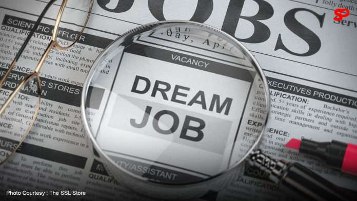 What The Rise Of Fake Job Listings Says About The Philippine Job Market