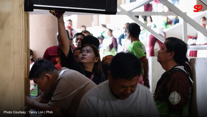 Wipe, don't kiss, Nazareno devotees joining 'pahalik' urged